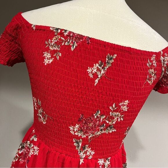 Smocked off shoulder sleeves midi floral dress - Picture 10 of 14